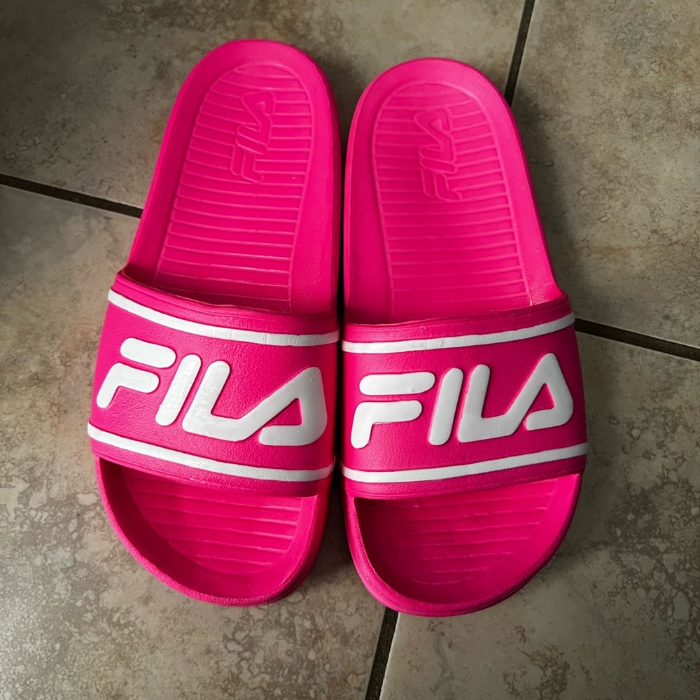 Fila Neón pink ..Size 3xs